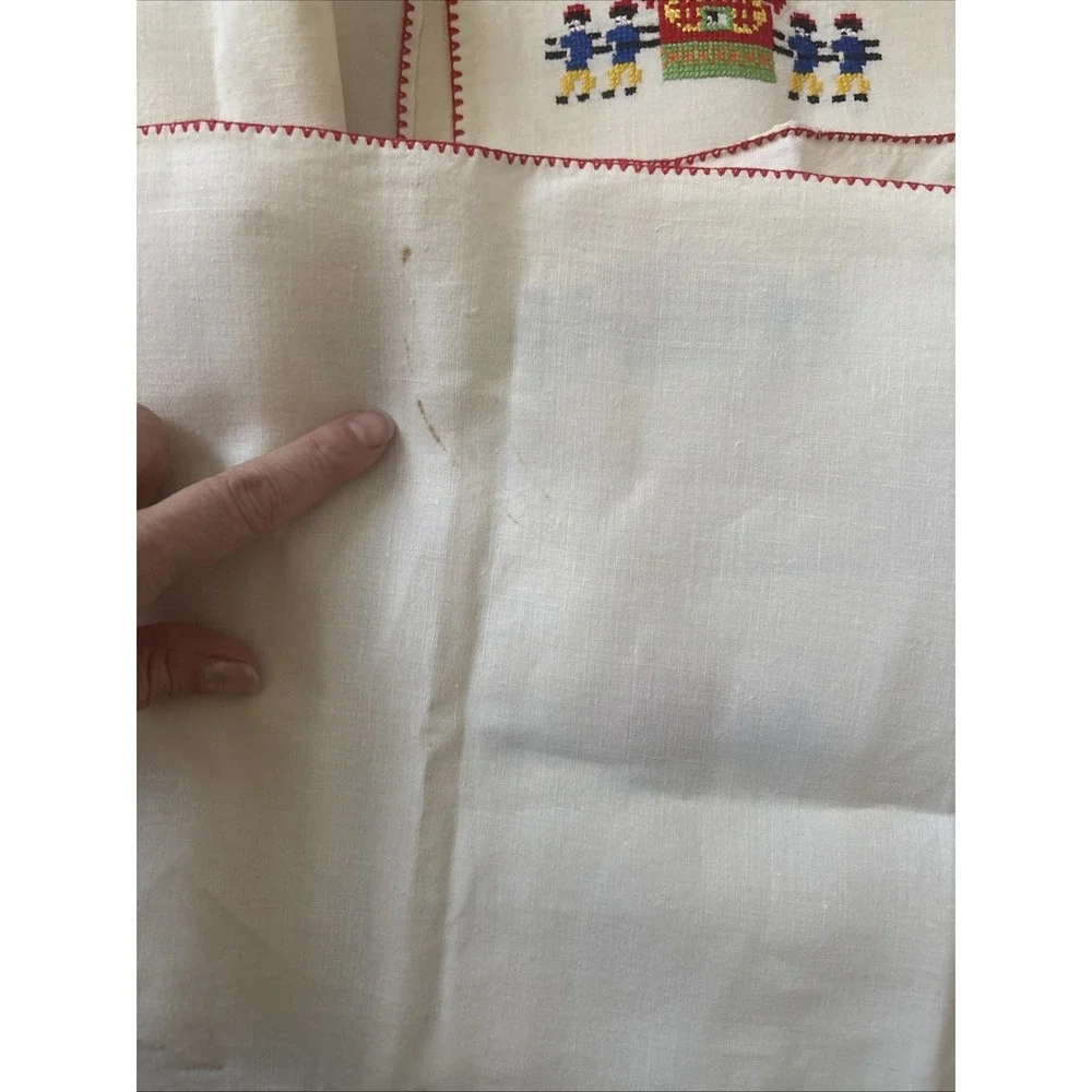 Vintage Cream Vintage Japan Guest Linen Napkins w/ Red Border 18